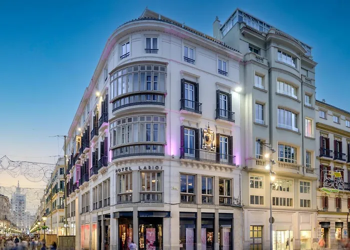 Descubre los Hoteles Más Encantadores en el Centro de Málaga